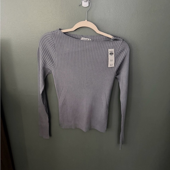 Abercrombie & Fitch Tops - Abercrombie Ribbed Long Sleeve Top NWT Medium Gray